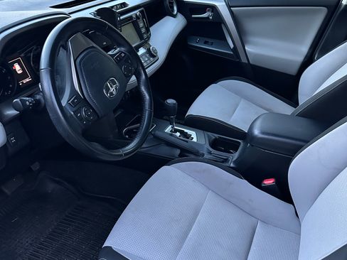 Used 2018 Toyota RAV4 XLE w/ Plus Extra Value Package AWD/4WD image 3
