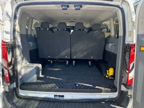 Used 2017 Ford Transit 350 XLT image 5