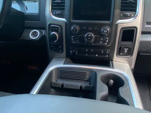 Used 2019 RAM 1500 Big Horn AWD/4WD image 11