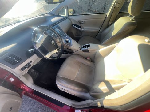 Used 2015 Toyota Prius Four image 2