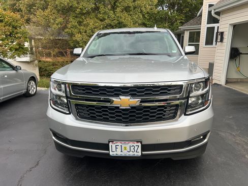 Used 2020 Chevrolet Suburban LT image 14