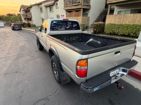 Used 2002 Toyota Tacoma PreRunner image 5