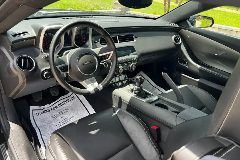 Used 2010 Chevrolet Camaro SS w/ RS Package RWD image 6