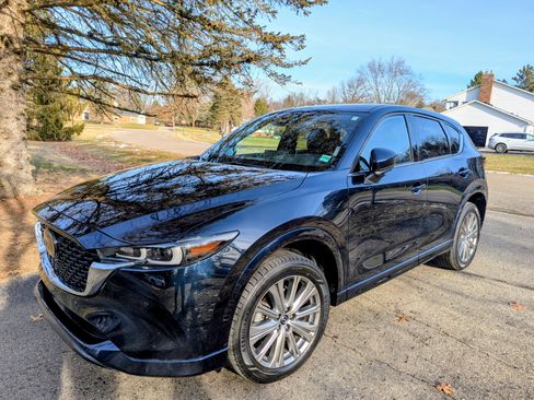 Used 2023 MAZDA CX-5 Signature image 2