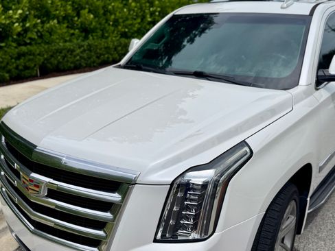 Used 2018 Cadillac Escalade ESV Luxury RWD image 10