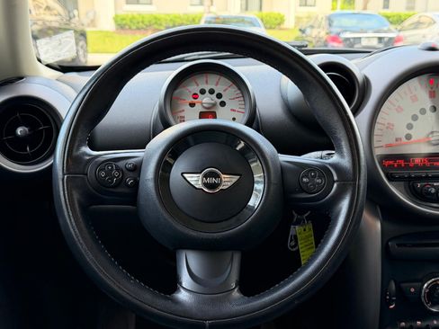 Used 2012 MINI Cooper Countryman FWD image 5