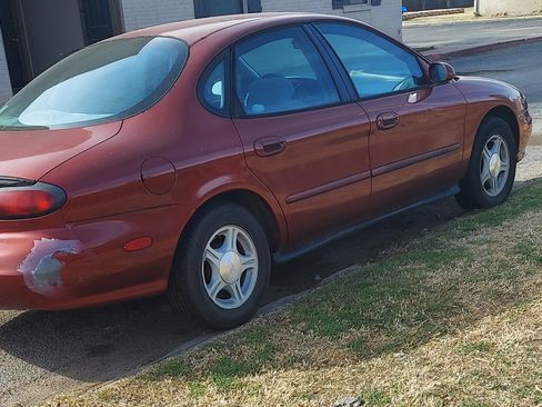 Used 1999 Ford Taurus SE image 13
