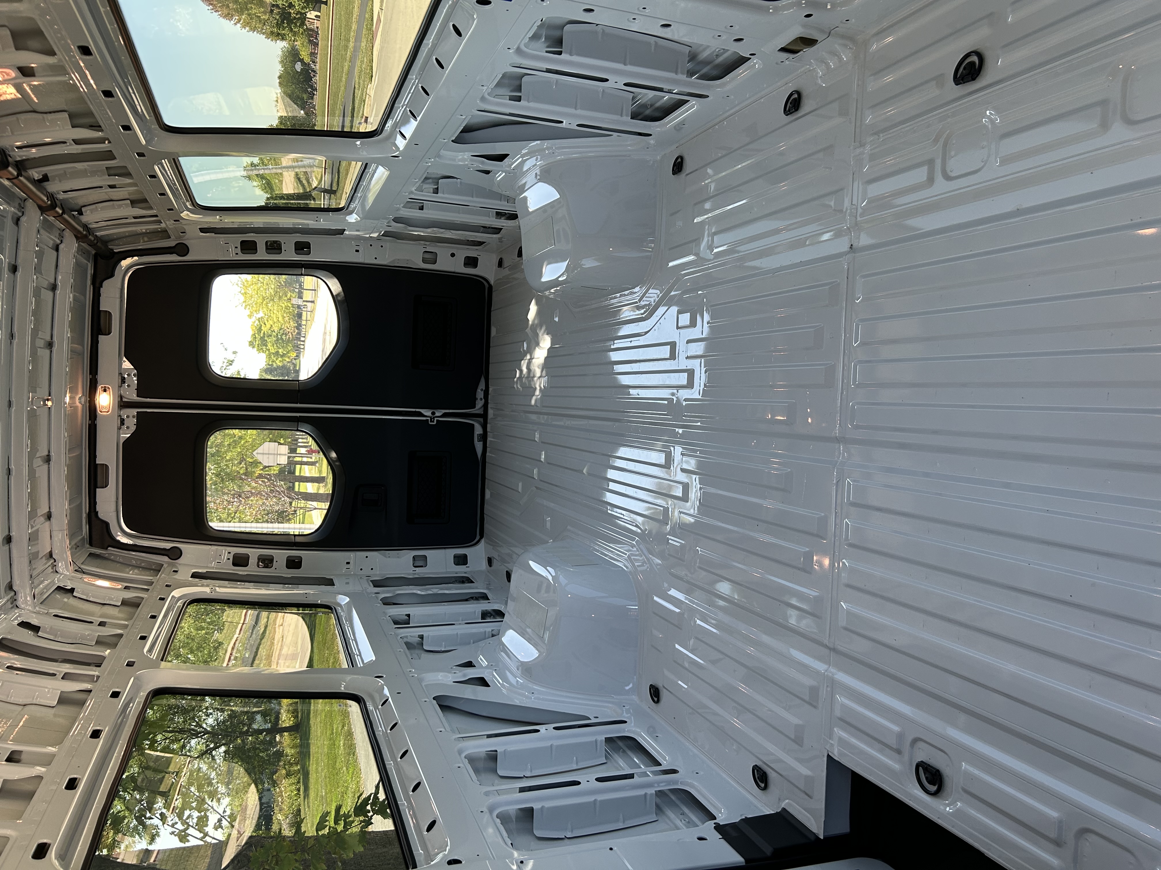 Used 2022 Mercedes-Benz Sprinter 3500 image 12