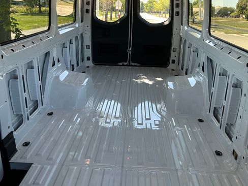 Used 2022 Mercedes-Benz Sprinter 3500 image 12