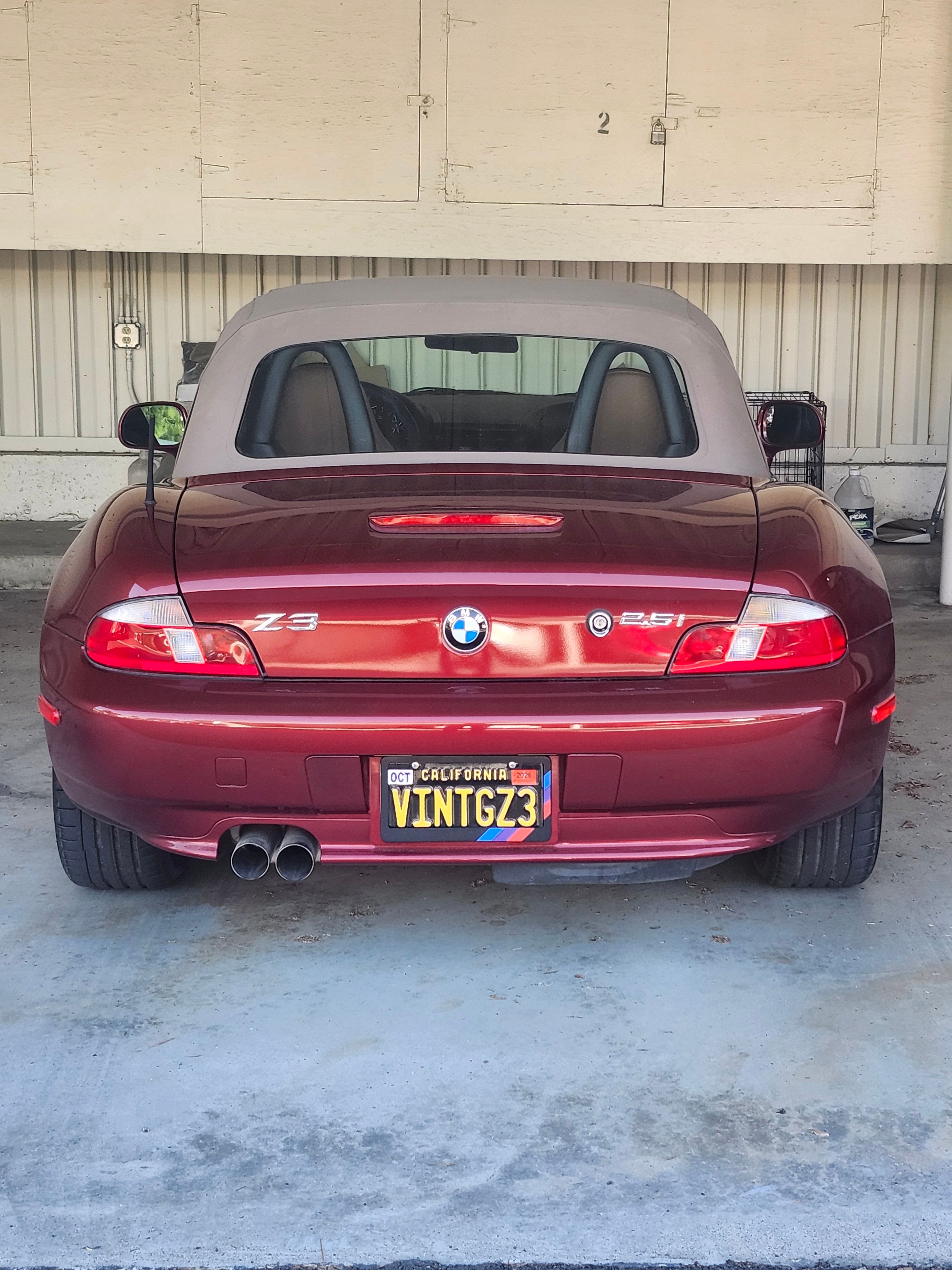 Used 2001 BMW Z3 2.5i RWD image 1