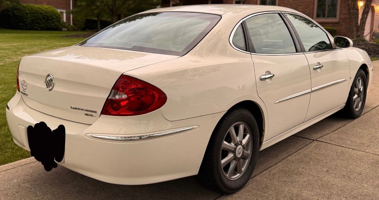 Used 2008 Buick LaCrosse CXL FWD image 2