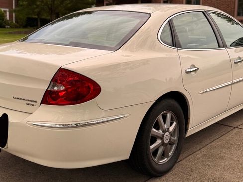 Used 2008 Buick LaCrosse CXL FWD image 2