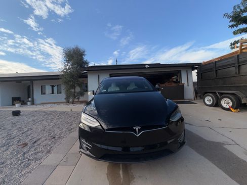 Used 2021 Tesla Model X Long Range AWD/4WD image 9
