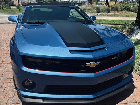 Used 2013 Chevrolet Camaro SS w/ Hot Wheels Special Edition image 23