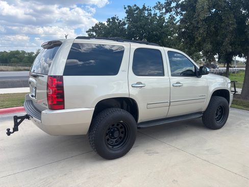 Used 2010 Chevrolet Tahoe LTZ image 4