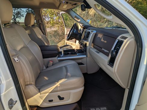 Used 2014 RAM 3500 Laramie image 6