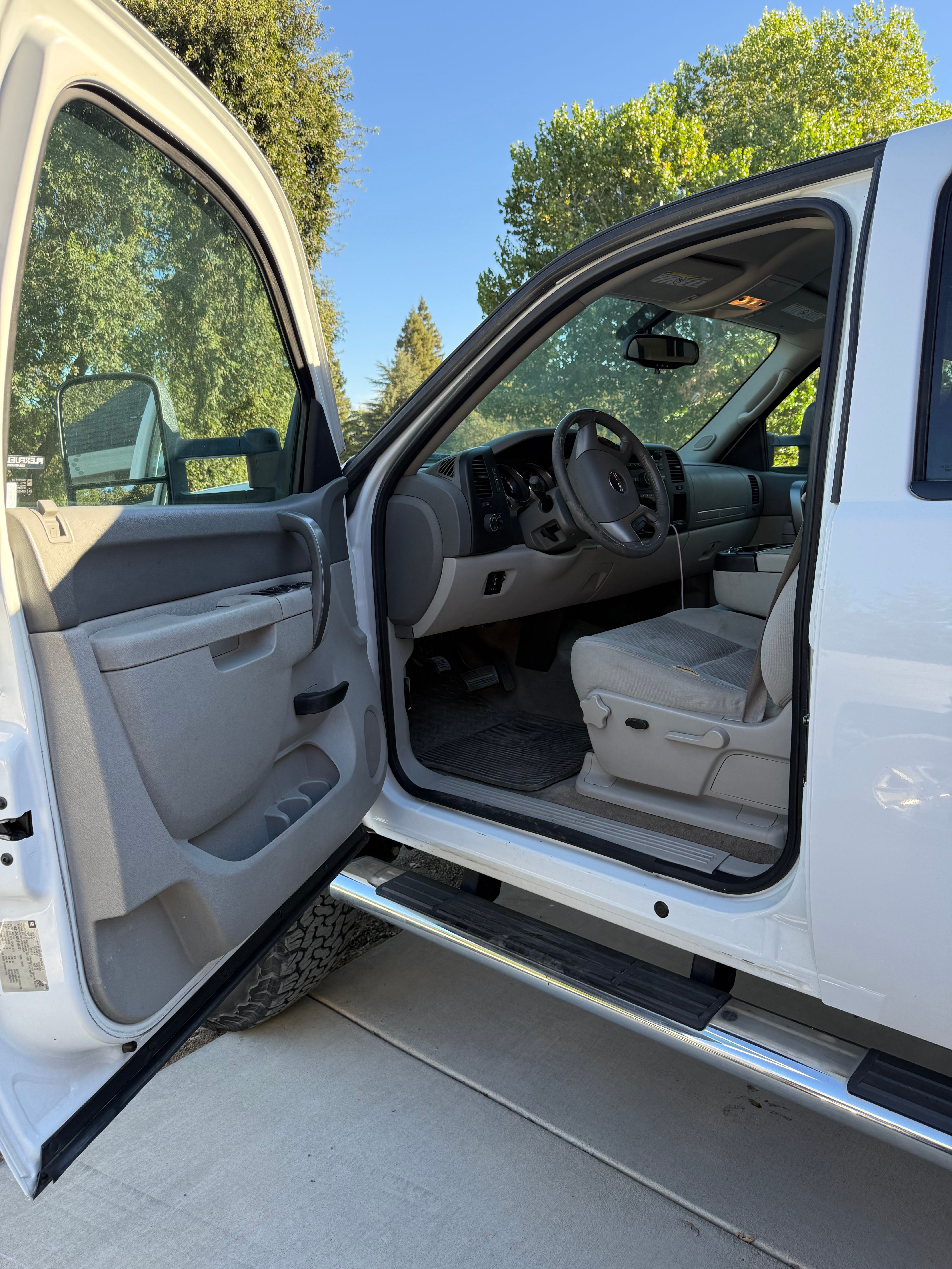 Used 2014 GMC Sierra 2500 SLE w/ SLE Preferred Package AWD/4WD image 10