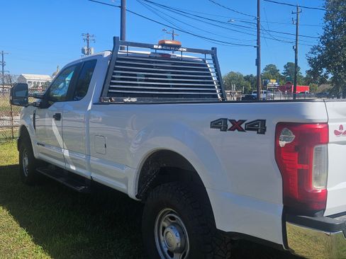Used 2019 Ford F250 XL w/ Power Equipment Group image 8