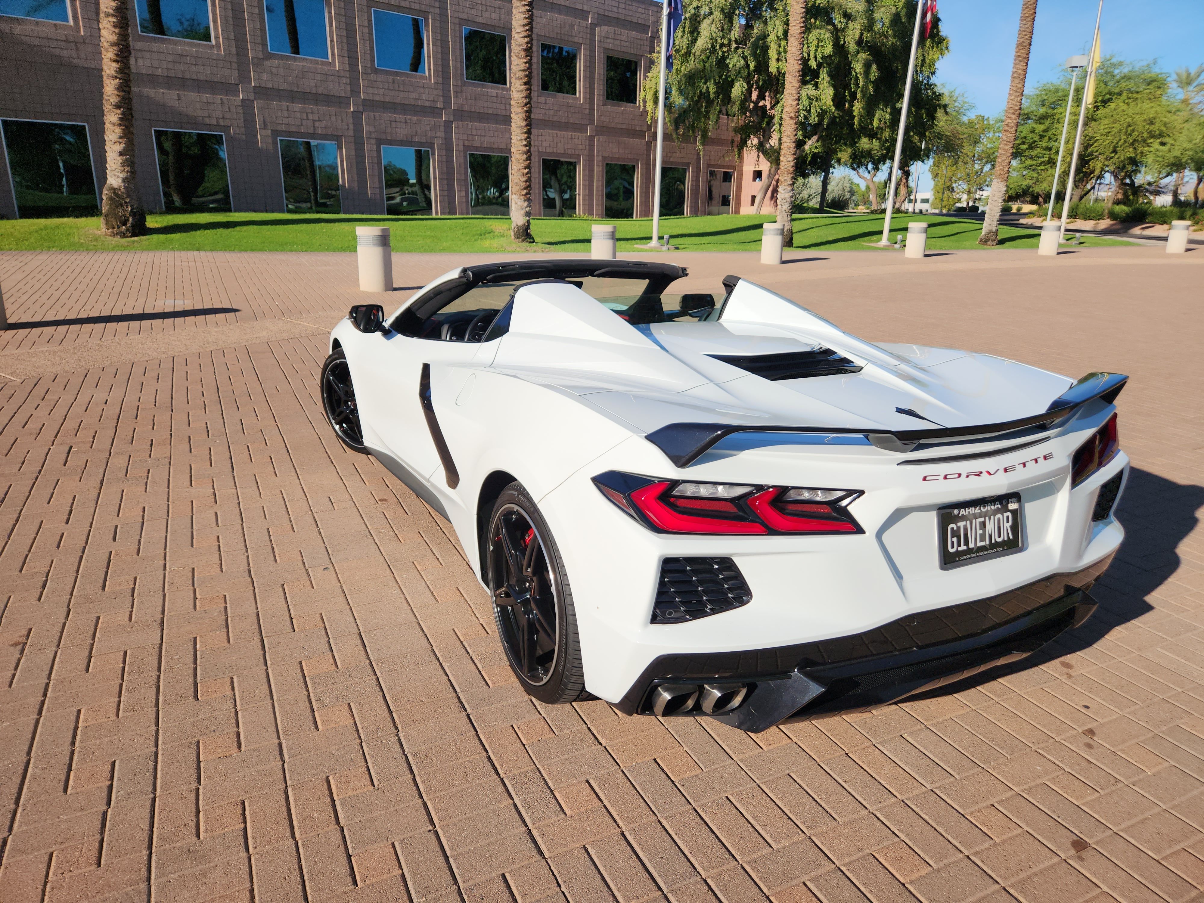 Used 2022 Chevrolet Corvette Stingray Preferred Conv w/ Z51 Performance Package RWD image 9