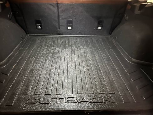 Used 2018 Subaru Outback 3.6R Touring image 9