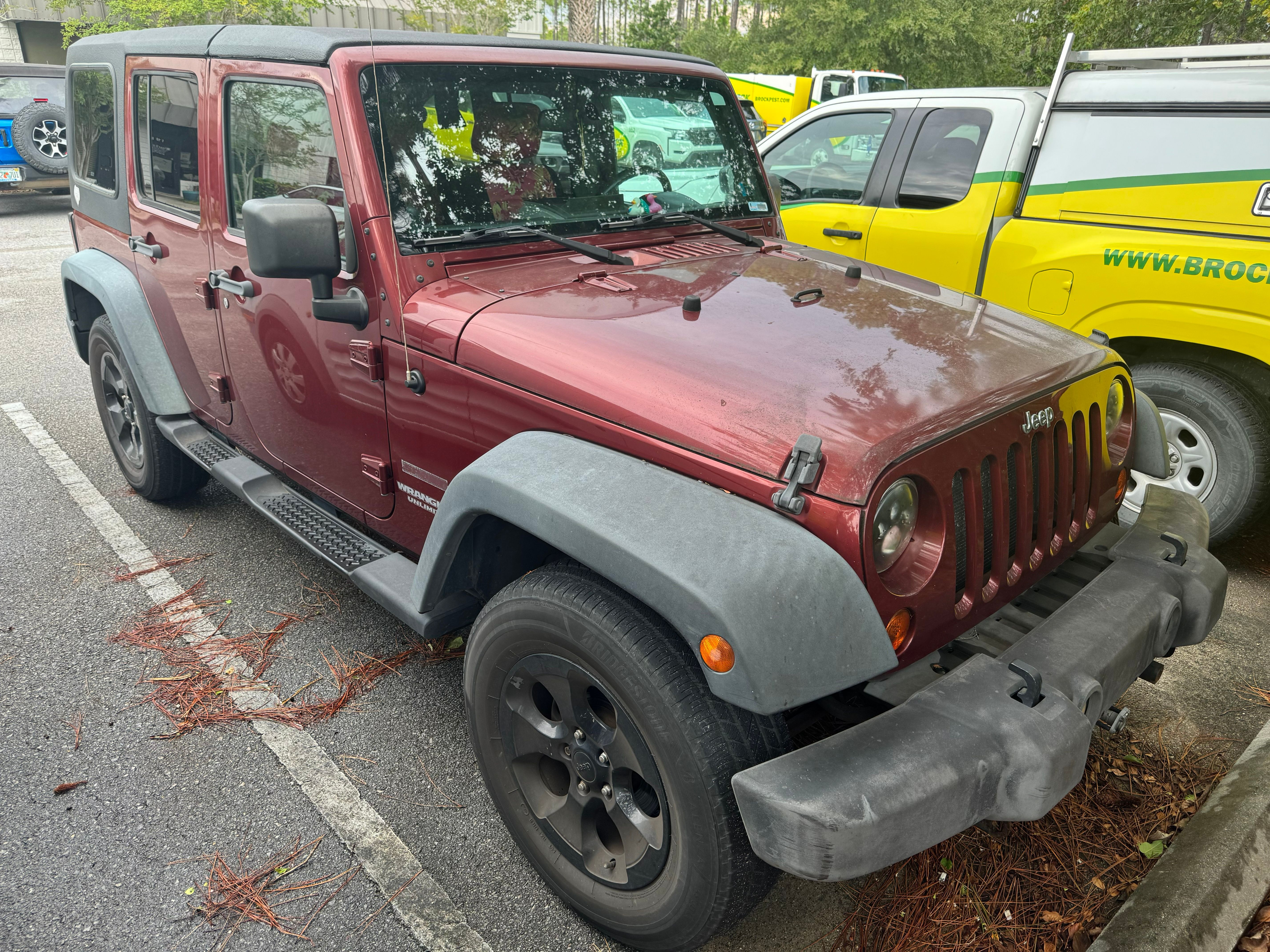 Used 2010 Jeep Wrangler Unlimited Sport AWD/4WD image 12