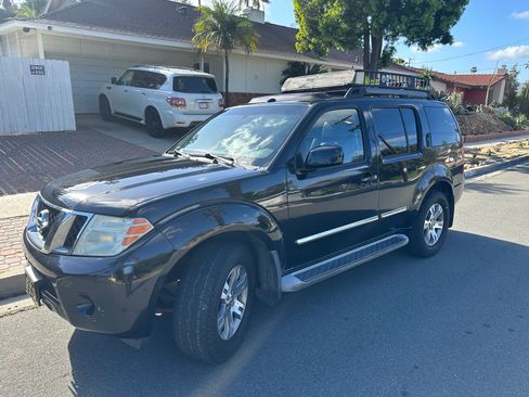 Used 2012 Nissan Pathfinder Silver image 2