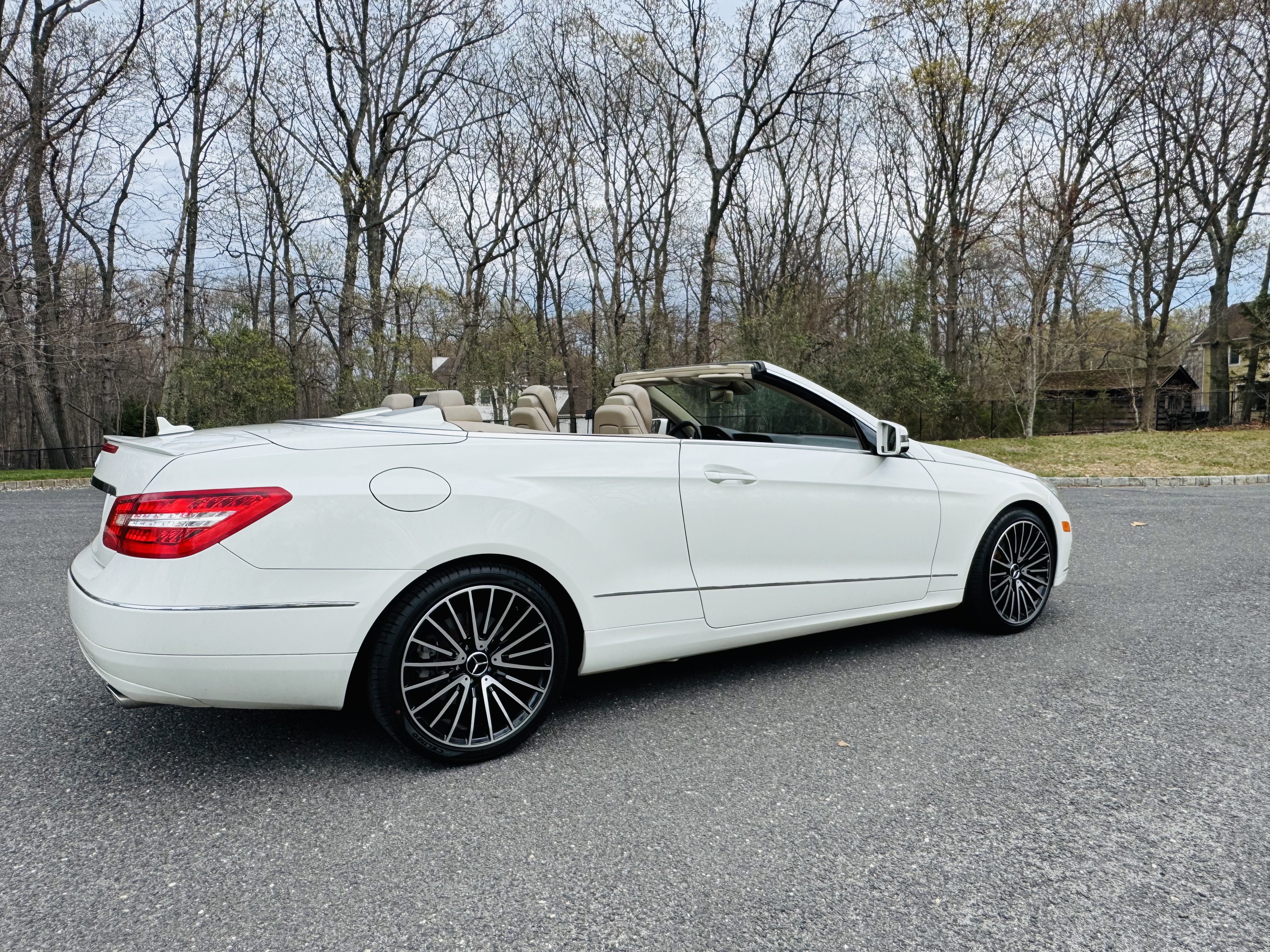 Used 2011 Mercedes-Benz E 350 Cabriolet image 8