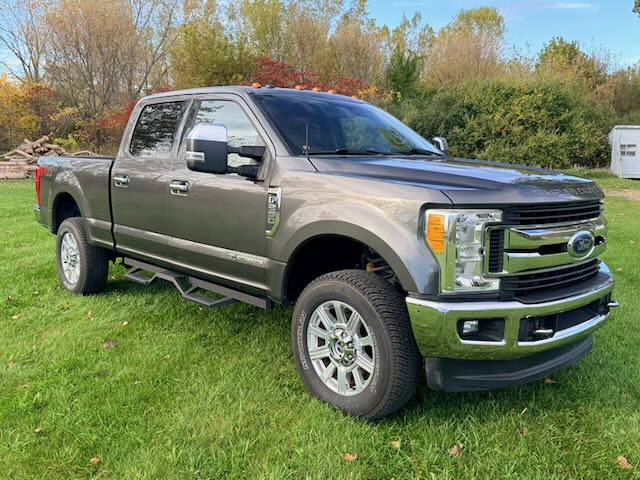 Used 2017 Ford F250 XLT w/ XLT Premium Package AWD/4WD image 12