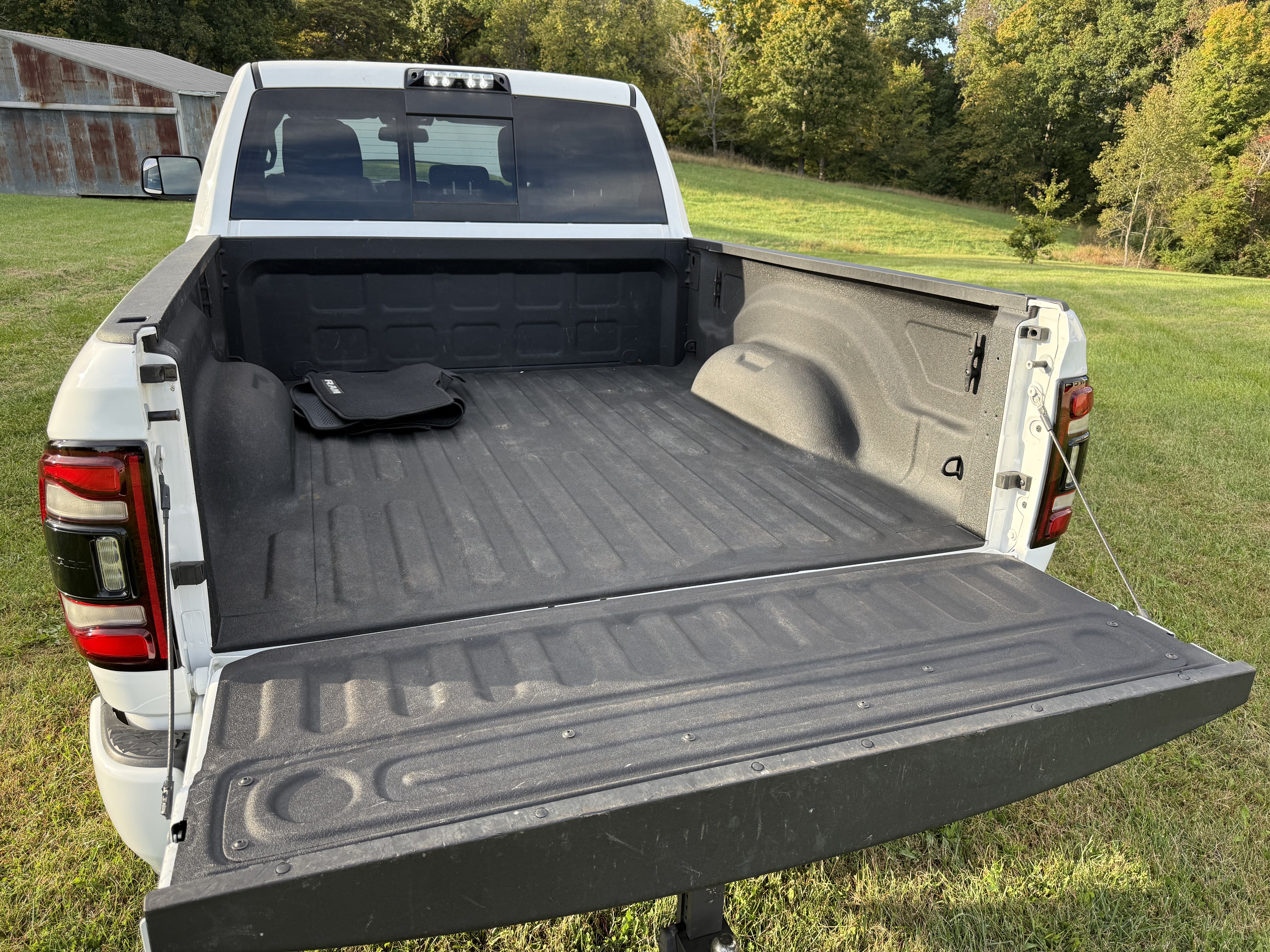 Used 2019 RAM 2500 Laramie w/ Night Edition AWD/4WD image 30