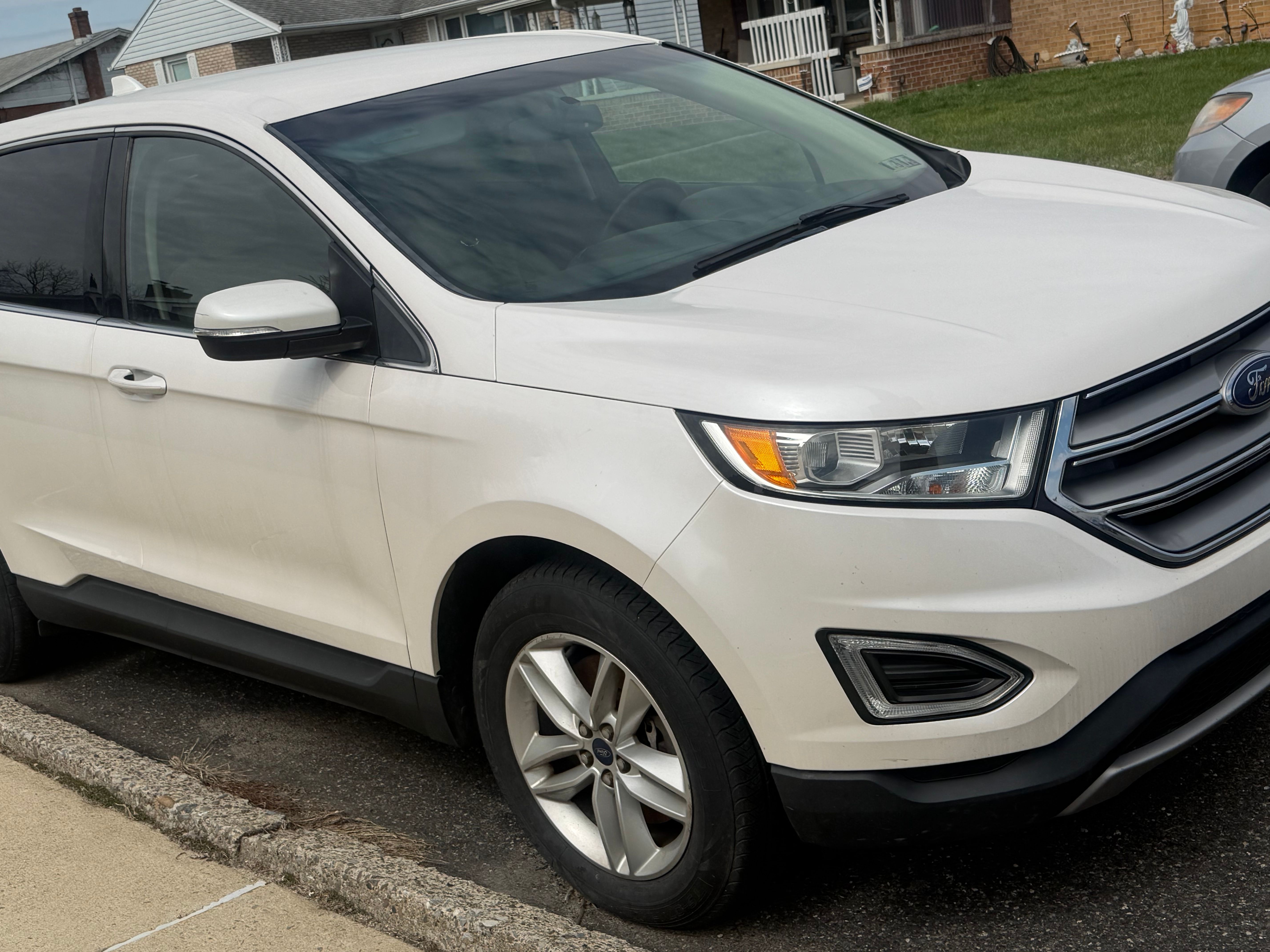 Used 2017 Ford Edge SEL w/ Equipment Group 201A AWD/4WD image 8