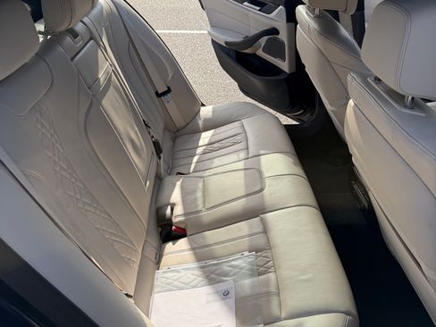 Used 2019 BMW 540i w/ M Sport Package image 13