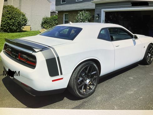 Used 2018 Dodge Challenger R/T Scat Pack RWD image 5