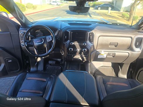 Used 2023 GMC Sierra 2500 AT4 w/ AT4 Premium Plus Package image 9