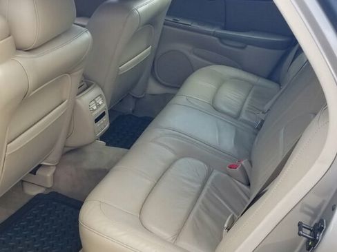 Used 2004 Cadillac De Ville Sedan image 6