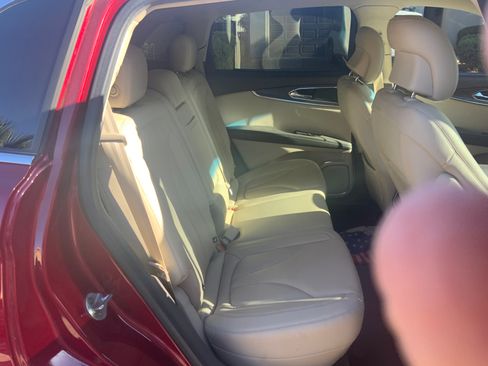 Used 2017 Lincoln MKX Select w/ Select Plus Package FWD image 6
