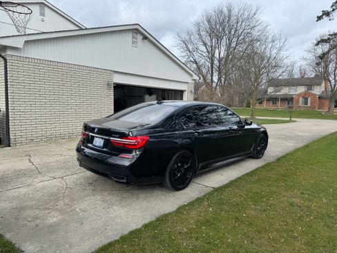 Used 2019 BMW 740i xDrive image 15