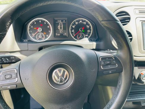 Used 2017 Volkswagen Tiguan S FWD image 13