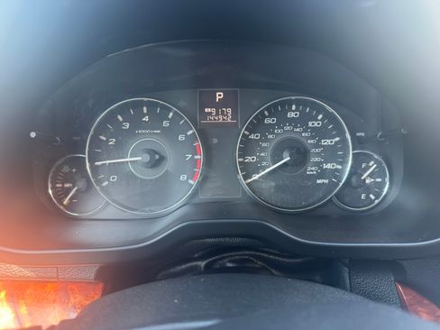 Used 2011 Subaru Outback 2.5i Limited w/ PWR Moonroof Pkg image 12