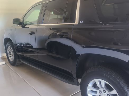 Used 2019 Chevrolet Suburban LT RWD image 8