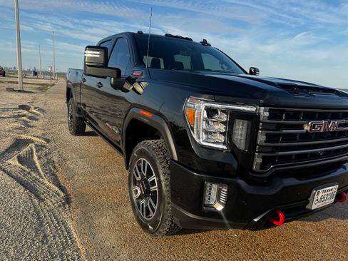 Used 2023 GMC Sierra 2500 AT4 w/ AT4 Premium Plus Package image 15