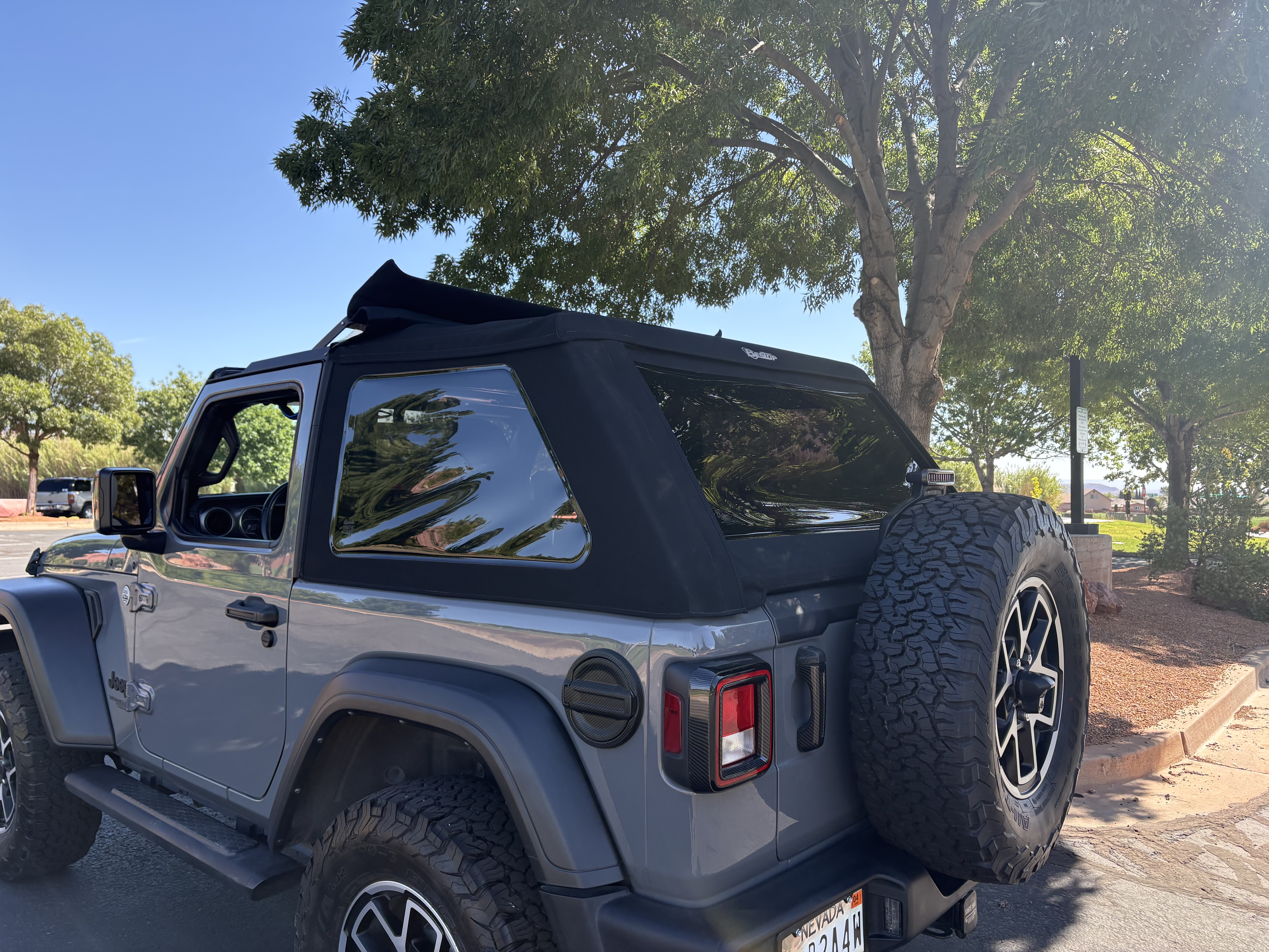 Used 2021 Jeep Wrangler Sport AWD/4WD image 2
