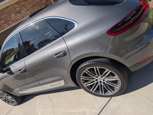 Used 2015 Porsche Macan S image 12