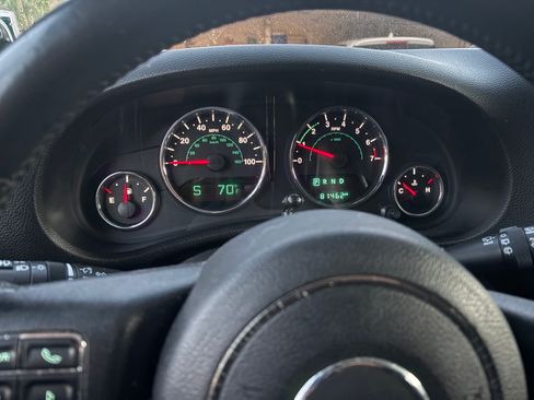 Used 2016 Jeep Wrangler Unlimited Sport w/ Connectivity Group AWD/4WD image 6