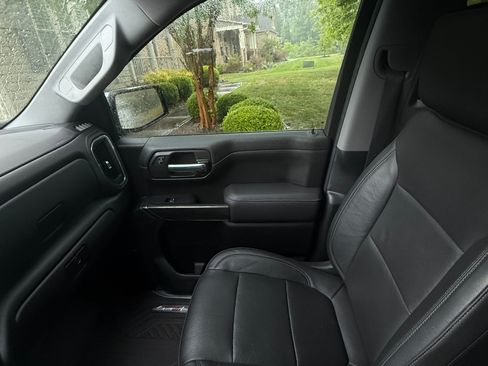 Used 2019 Chevrolet Silverado 1500 LTZ w/ LTZ Plus Package AWD/4WD image 11
