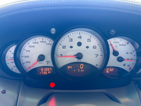 Used 1999 Porsche 911 Carrera image 8