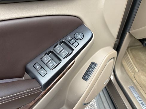 Used 2015 Chevrolet Tahoe LT w/ Luxury Package RWD image 15