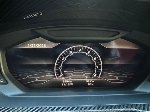 Used 2022 Lamborghini Urus Sport Utility 4D image 17