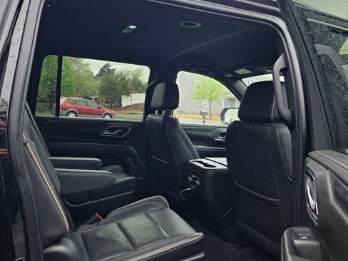 Used 2021 GMC Yukon XL SLT w/ SLT Luxury Package image 19