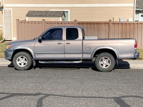Used 2000 Toyota Tundra SR5 image 1