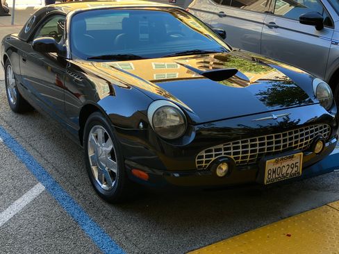 Used 2002 Ford Thunderbird RWD image 2